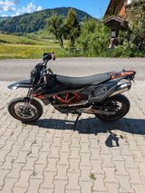 KTM 690 SMC-R - KTM SM 690