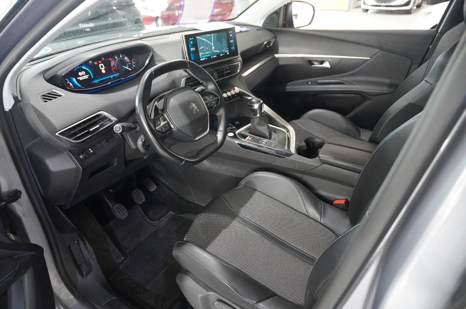 Fahrzeugabbildung Peugeot 3008 1.5D ALLURE NAVI/LED/KAMERA/SPORT/VIRTU/AHK