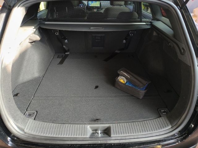 Fahrzeugabbildung Hyundai i30 FL Kombi MY25 1.5 T-GDI DCT Advantage P-Dach