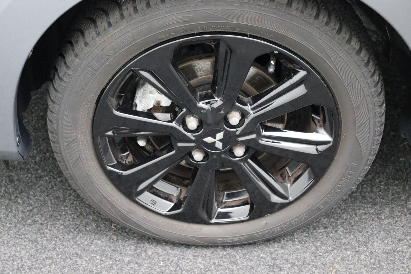 Fahrzeugabbildung Mitsubishi Space Star 1.2 Spirit+ Black