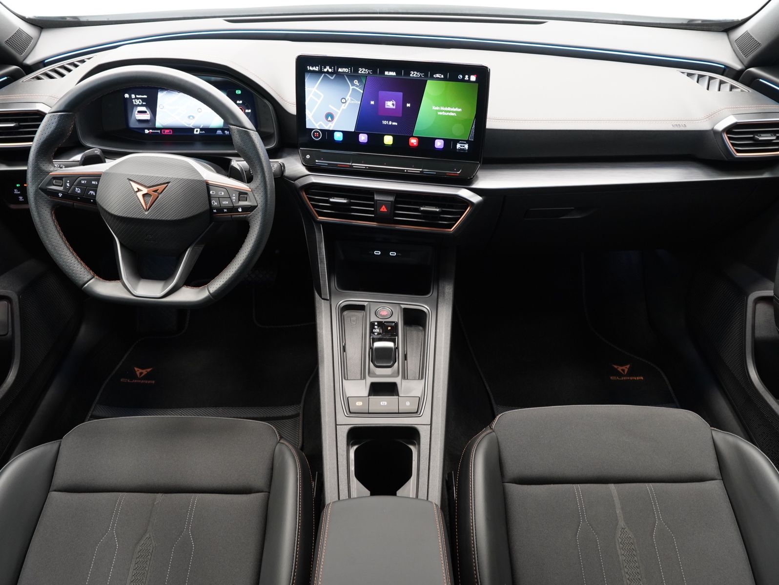 Fahrzeugabbildung CUPRA Formentor 1.5 TSI DSG LED/ACC/CARPLAY/KAMERA/19"