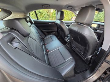 Alfa-Romeo Stelvio - 12