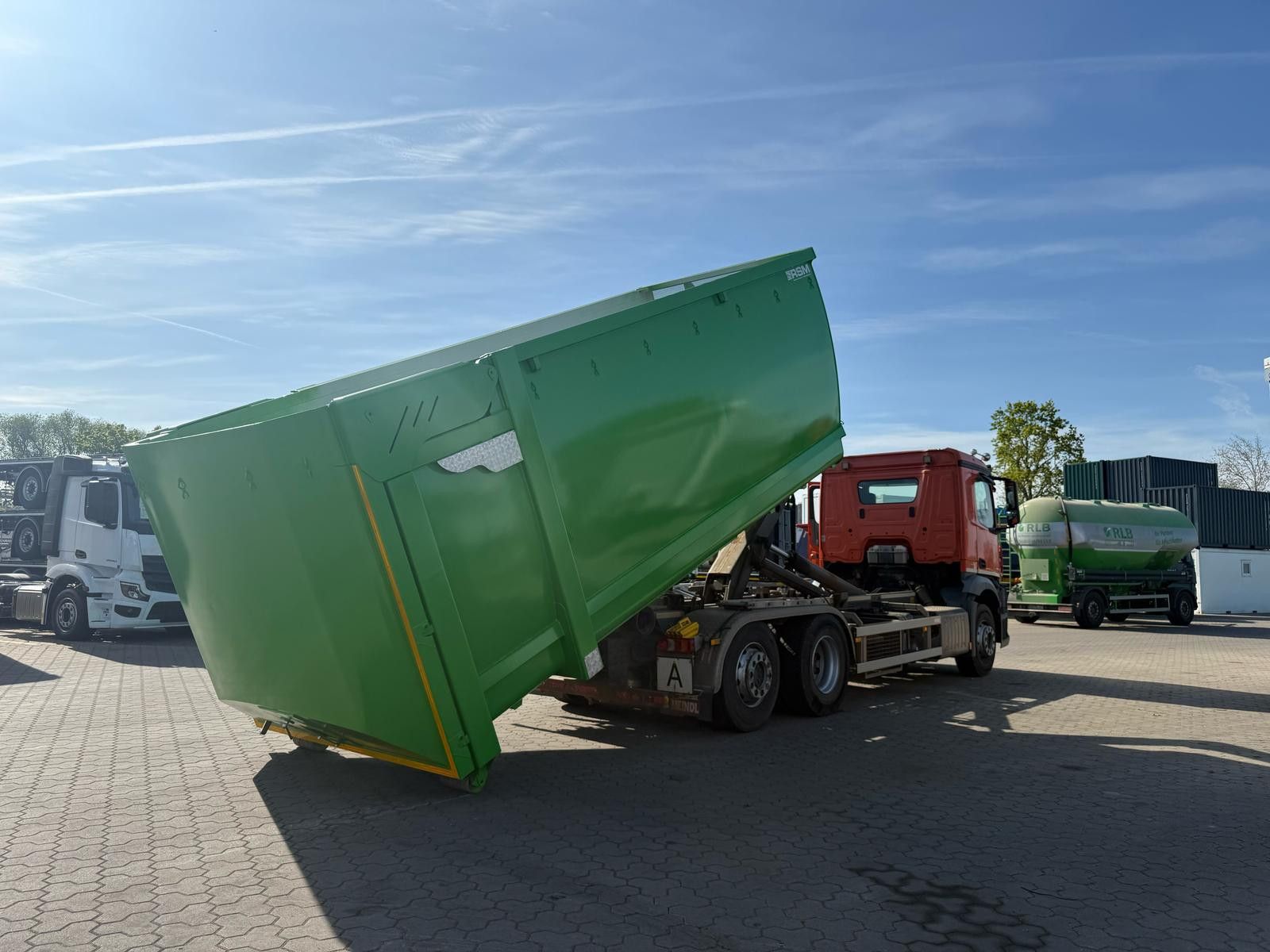 Fahrzeugabbildung Andere RSM Abrollcontainer 38m³ mit hydr. Heckklappe