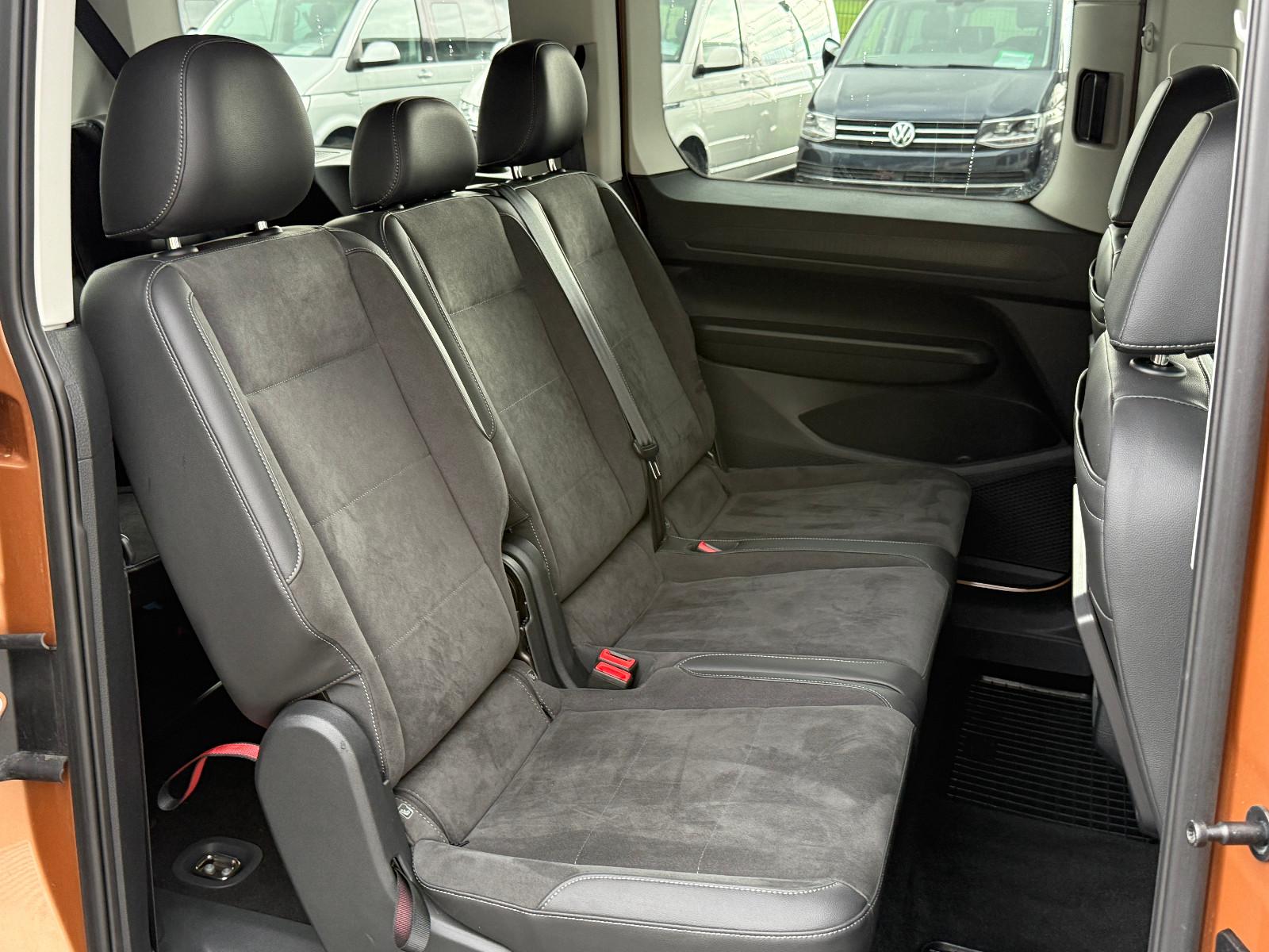 Volkswagen Caddy Style Maxi 7Sitzer ACC AHK Navi LED Kamera