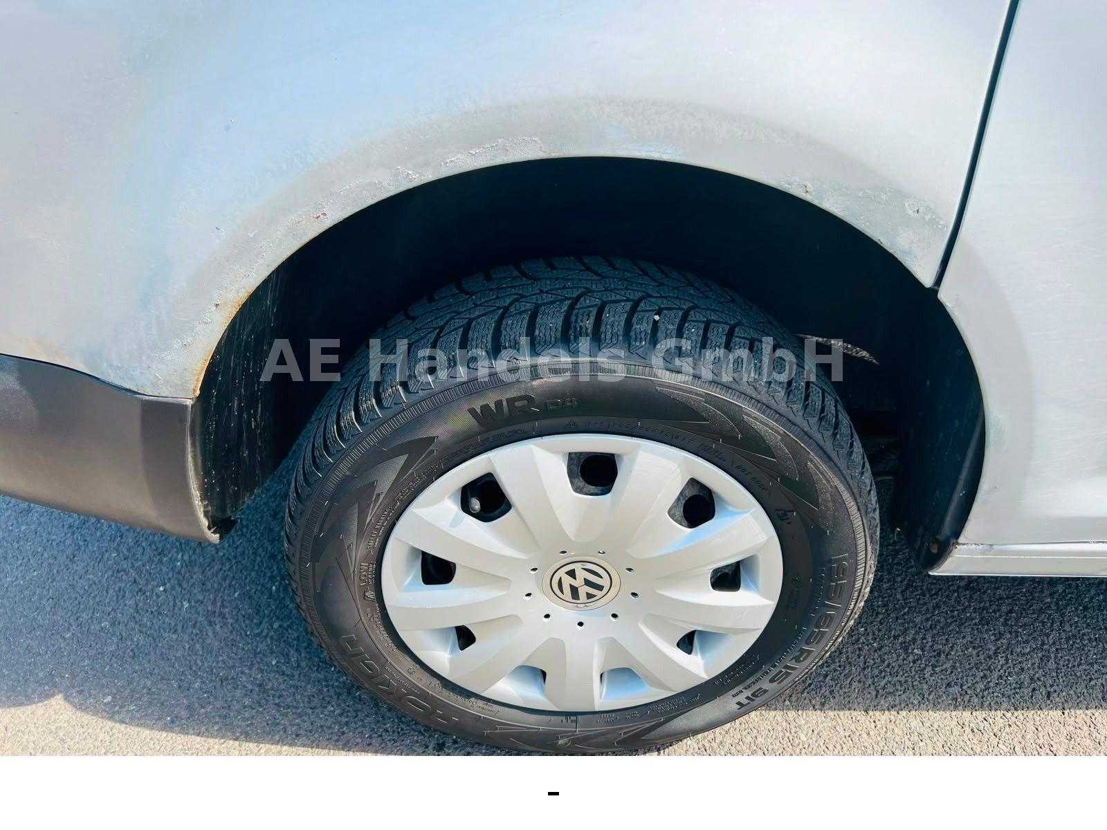 Volkswagen Caddy 2013 — photo 19