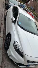 Volvo V40 D4 RDesign - Volvo V40 mit Diesel-Antrieb: Kleinwagen
