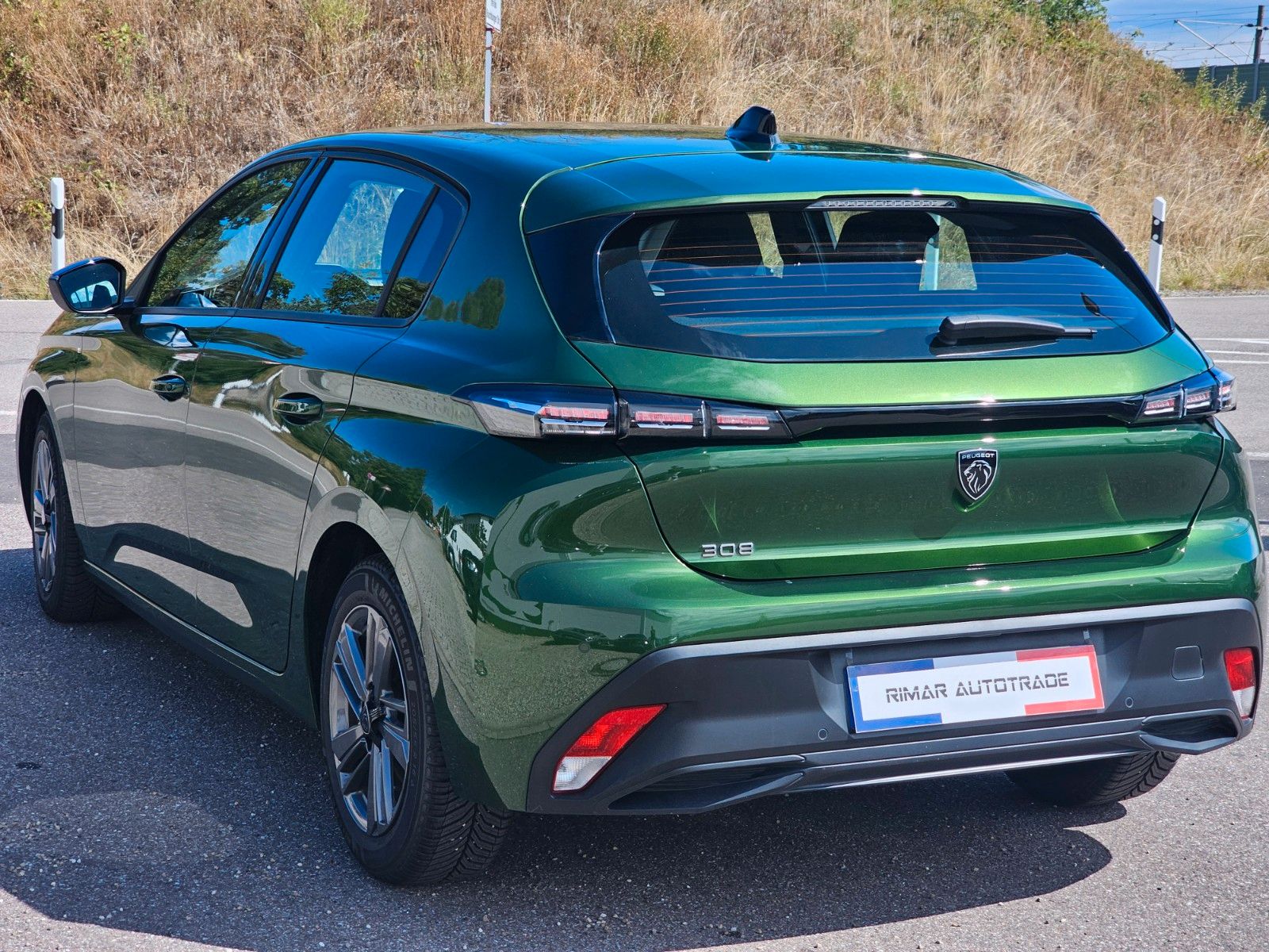 Peugeot 308 Mild-Hybrid 136 e-DCS6,Navi, Klimaautomatik imagem 3