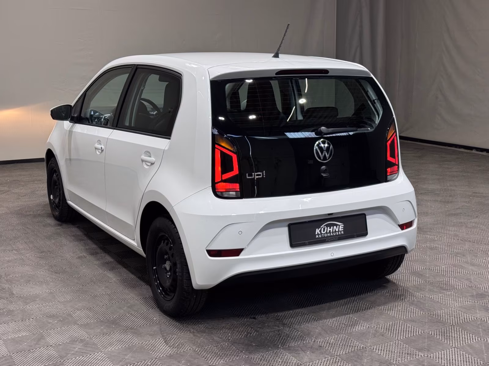 Volkswagen Up move up! 1.0 MPI DAB BLUETOOTH KLIMA SITZHEIZ, миниатюра 4
