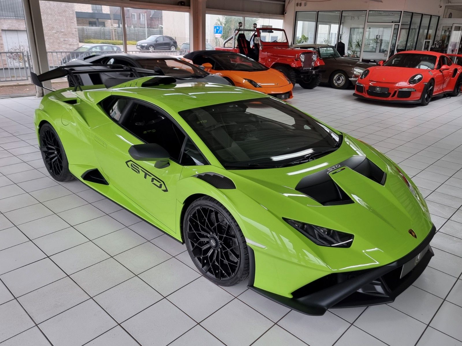 Fahrzeugabbildung Lamborghini Huracán STO/1.Hd/BRD/Lift/Temp/Kamera