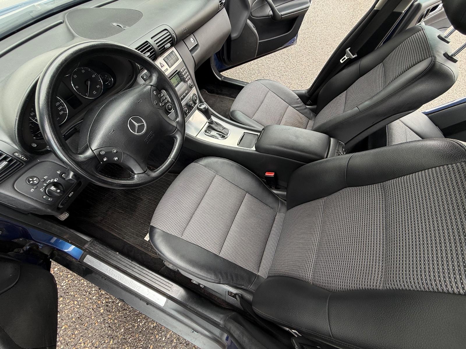 Mercedes-Benz C220 2007 — photo 9