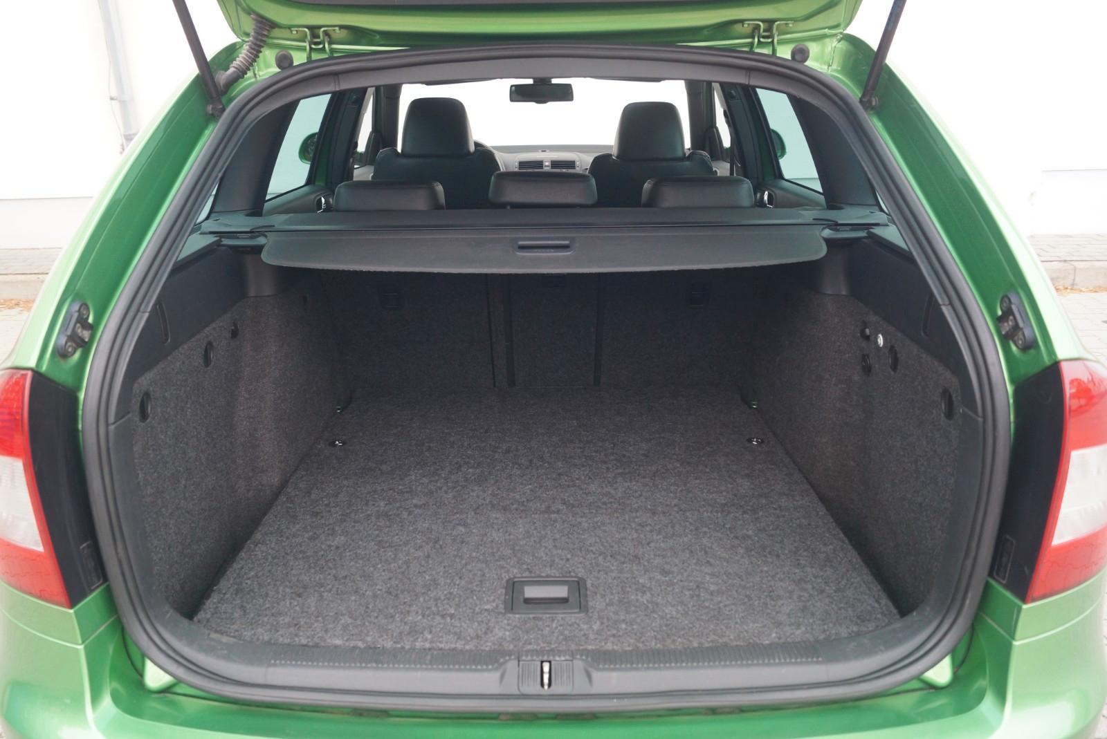 SKODA OCTAVIA COMBI 2.0 RS 200CH - BVM - 1ERE MAIN - TOIT OUVRANT