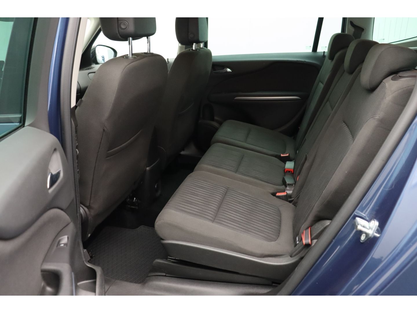 Fahrzeugabbildung Opel Zafira Tourer C 1.4 Turbo Edition 7-Sitzer