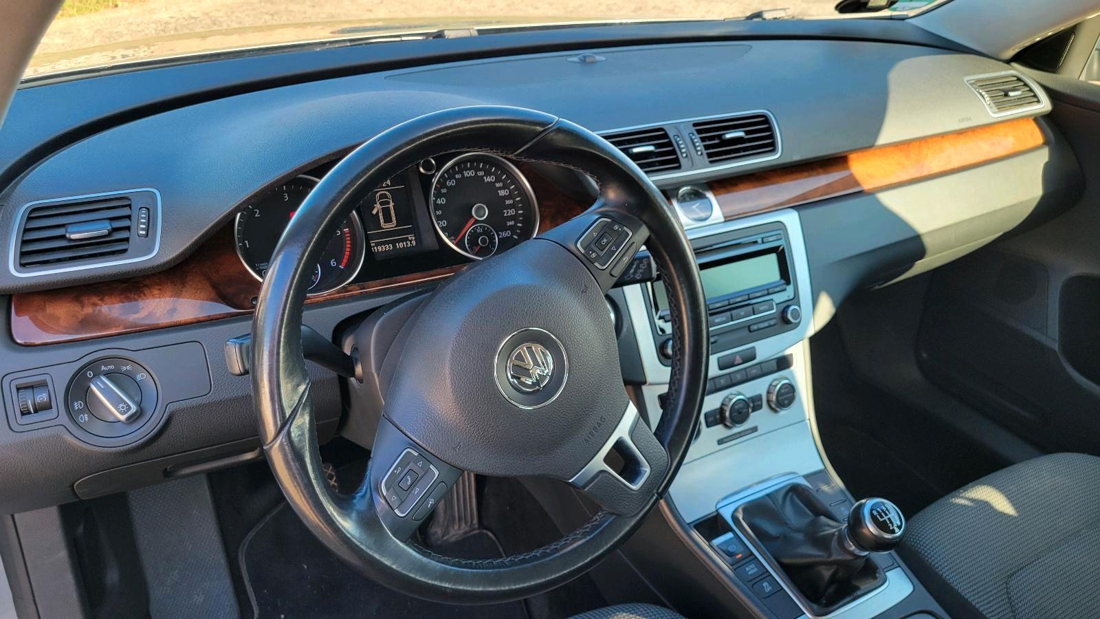 Volkswagen Passat 2012 — photo 5