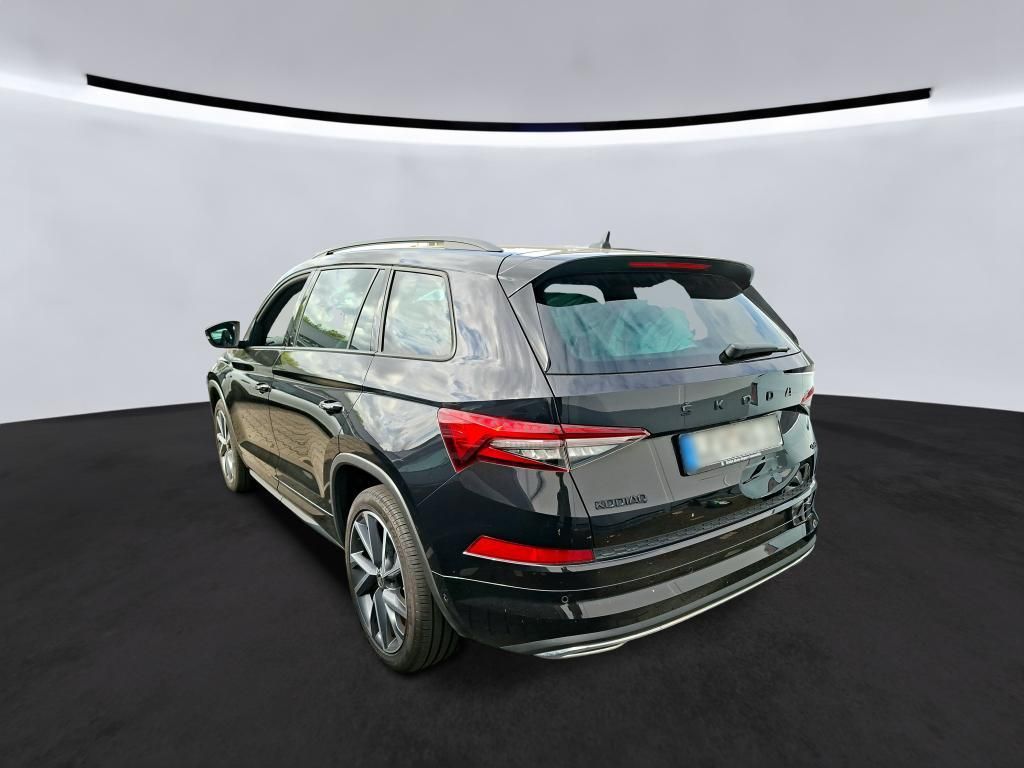Skoda Kodiaq Sportline 4x4 Leder 7Sitze 360°Pano AHK P imagem 3