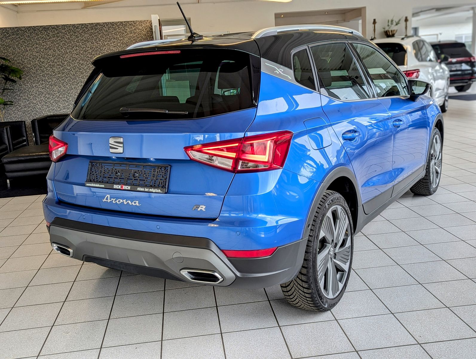 SEAT Arona 1.5 TSI DSG FR LED ACC Cam Dinamica AHK 18 - Image 7