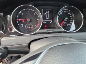 Volkswagen Golf - 9