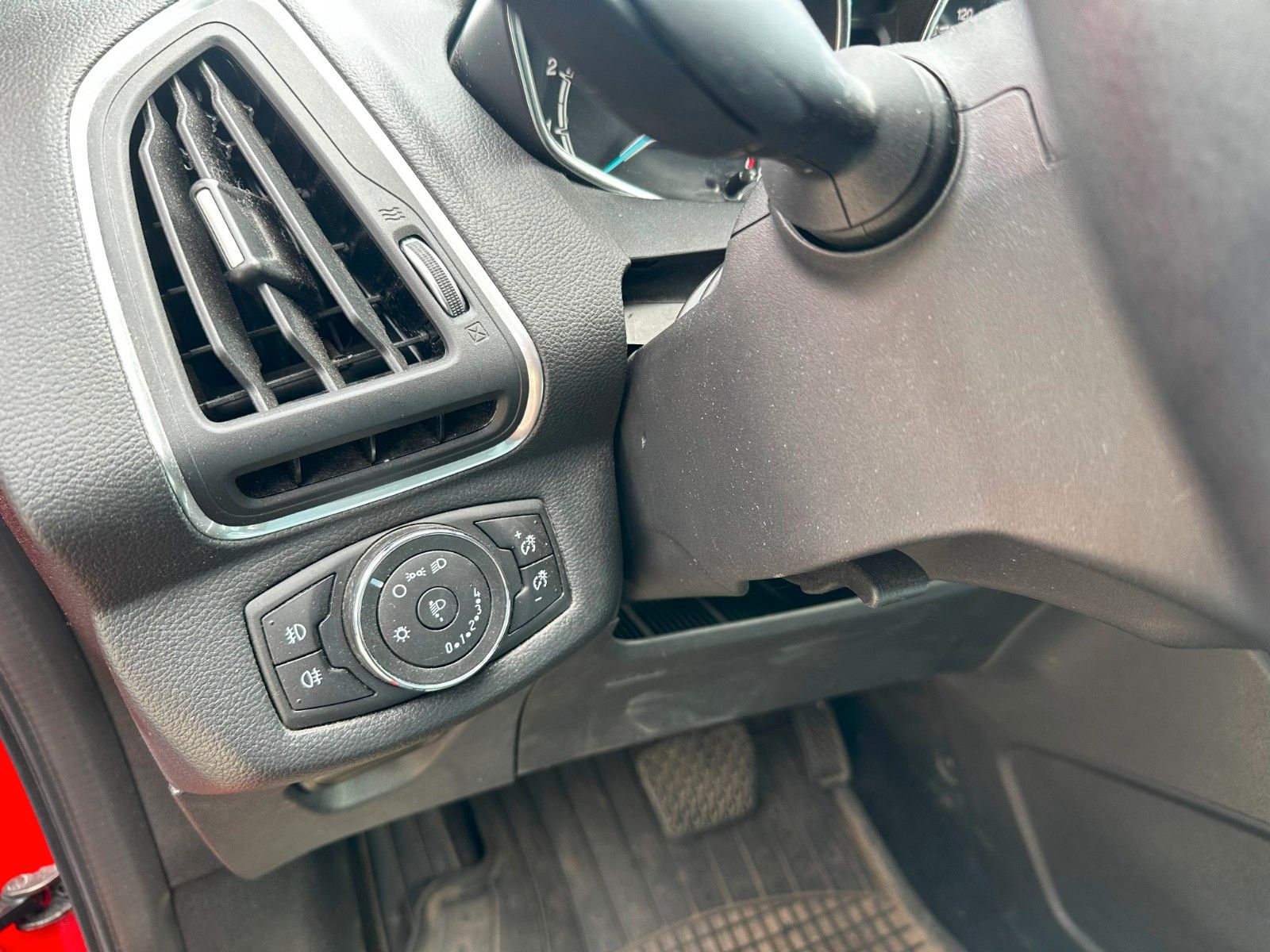 Fahrzeugabbildung Ford B-Max B-MAX Titanium