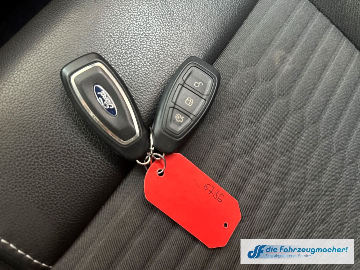 Fahrzeugabbildung Ford Fiesta ST200 Sportpaket Navi Ambiente SHZ Keyles