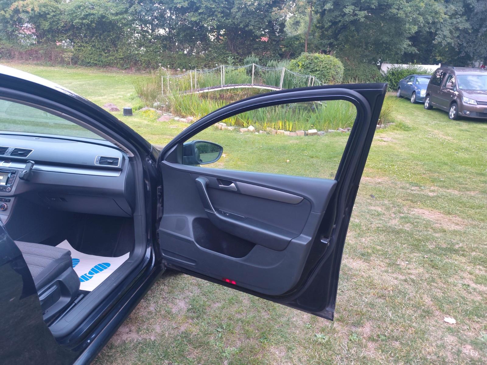 Volkswagen Passat 2014 — photo 17