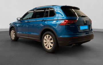 Volkswagen Tiguan - 4