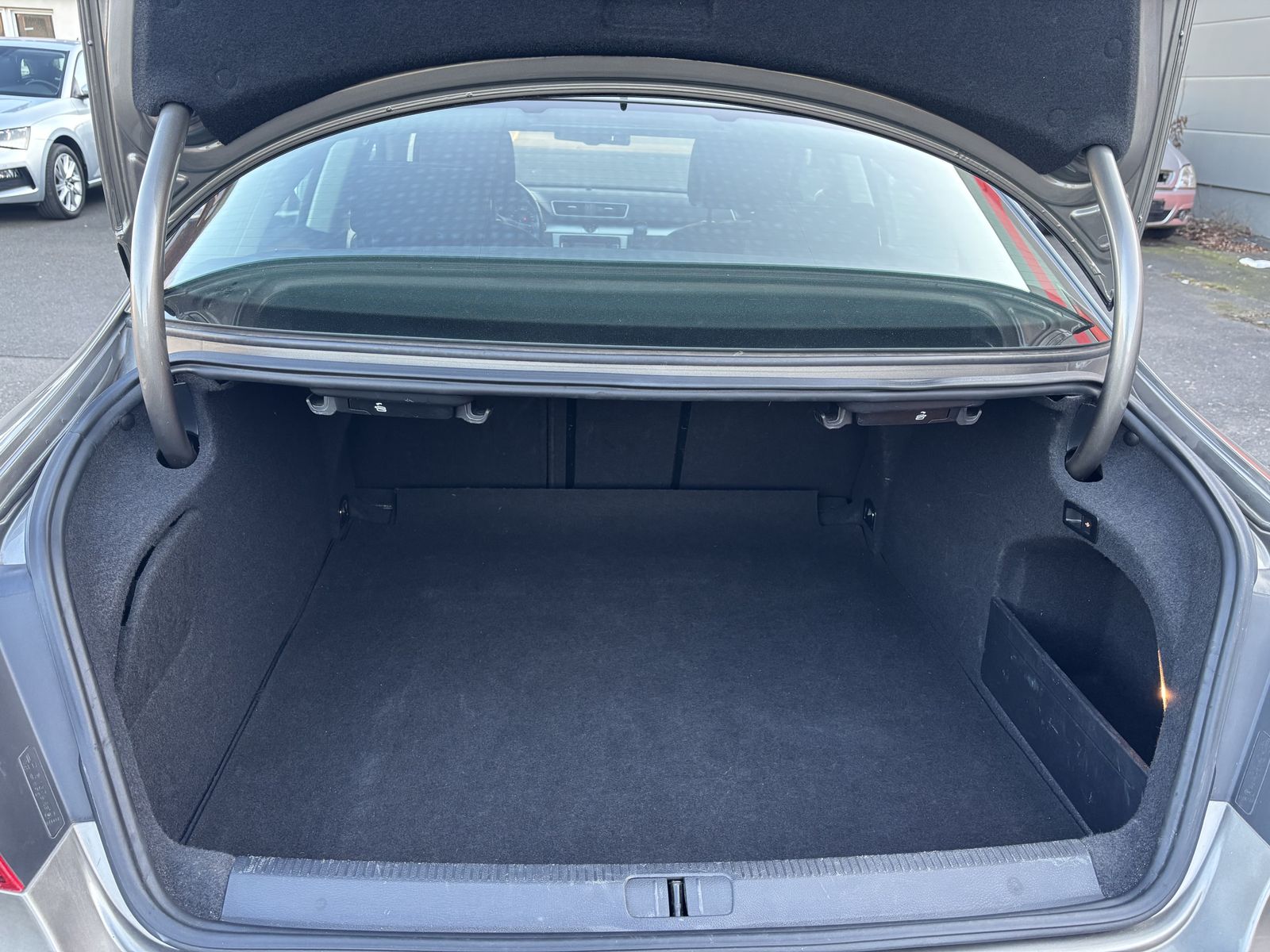 Fahrzeugabbildung Volkswagen CC 2.0 TDI DSG BMT-NAV-XENON-PANO-ACC-AHK-DCC-