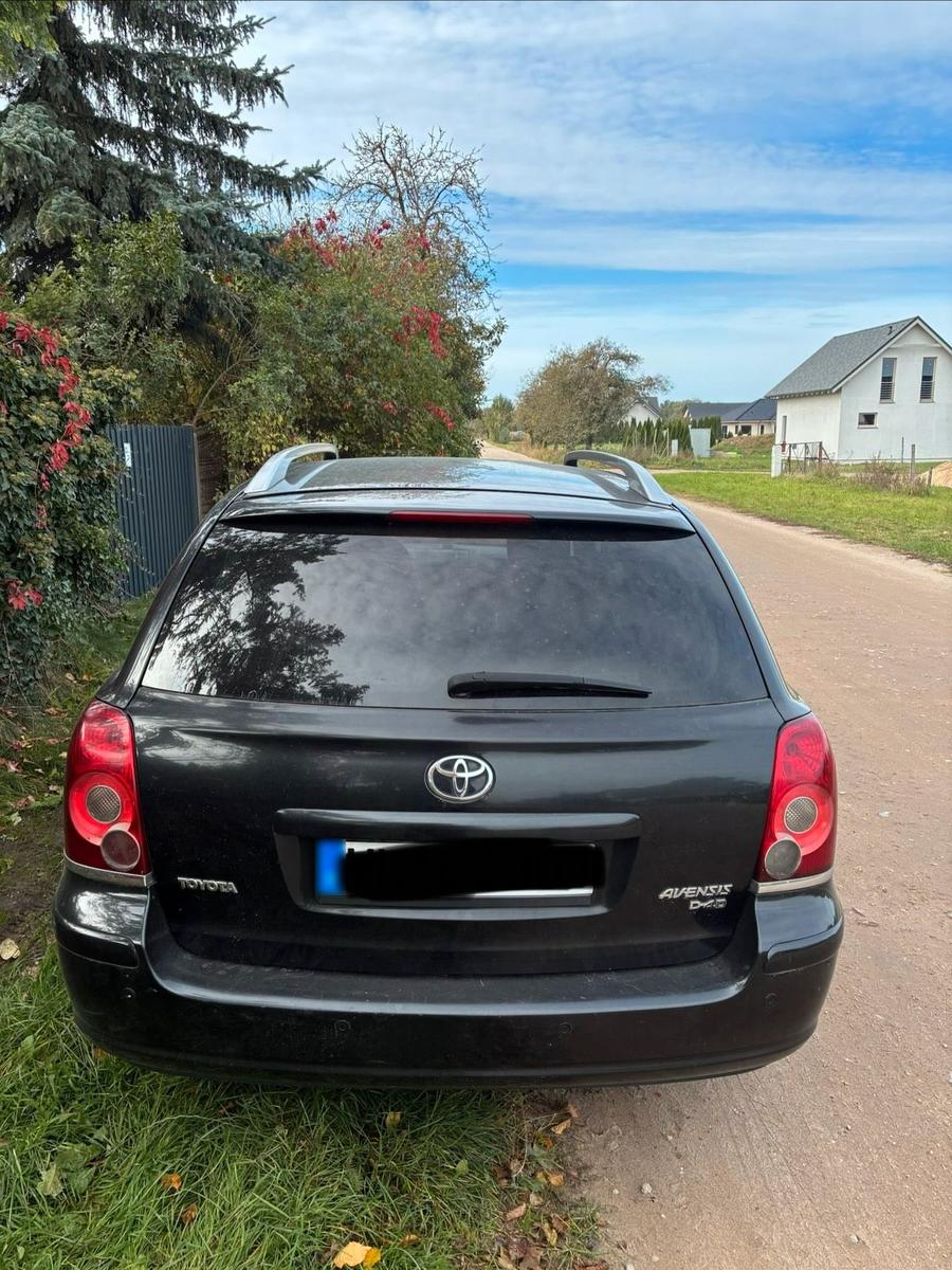 Toyota Avensis 2008 — engine 126 HP (93kW)