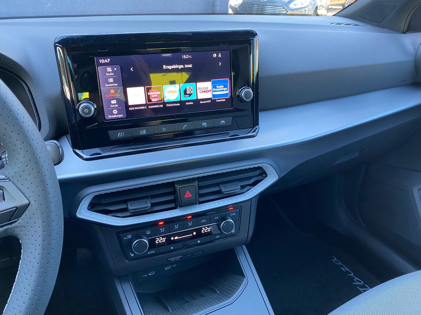 Fahrzeugabbildung SEAT Ibiza 1.0 TSI 85 kW FR *SHZ *PDC vo+hi *FULLLINK