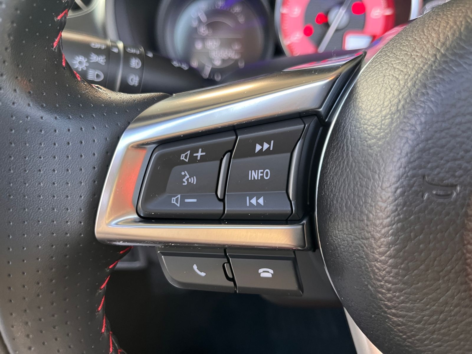 Fahrzeugabbildung Abarth 124 Spider  BOSE LEDER ALU