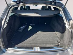 Fahrzeugabbildung Mercedes-Benz E 200 T Avantgarde DISTRONIC TOTWINKEL AHK WIDE