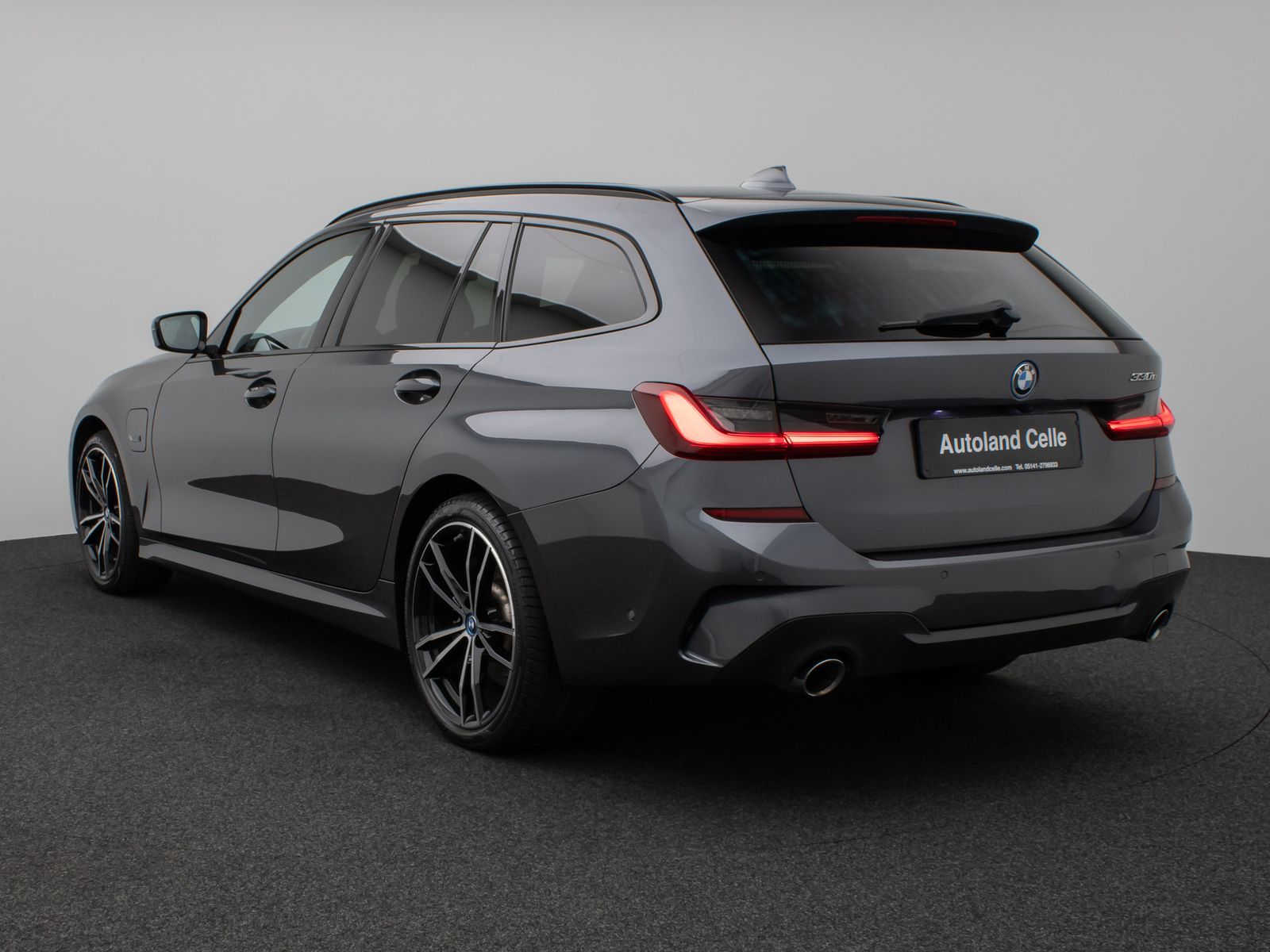 Fahrzeugabbildung BMW 330e M Sport Laser 360°HUD DAB Stop&Go Komfort