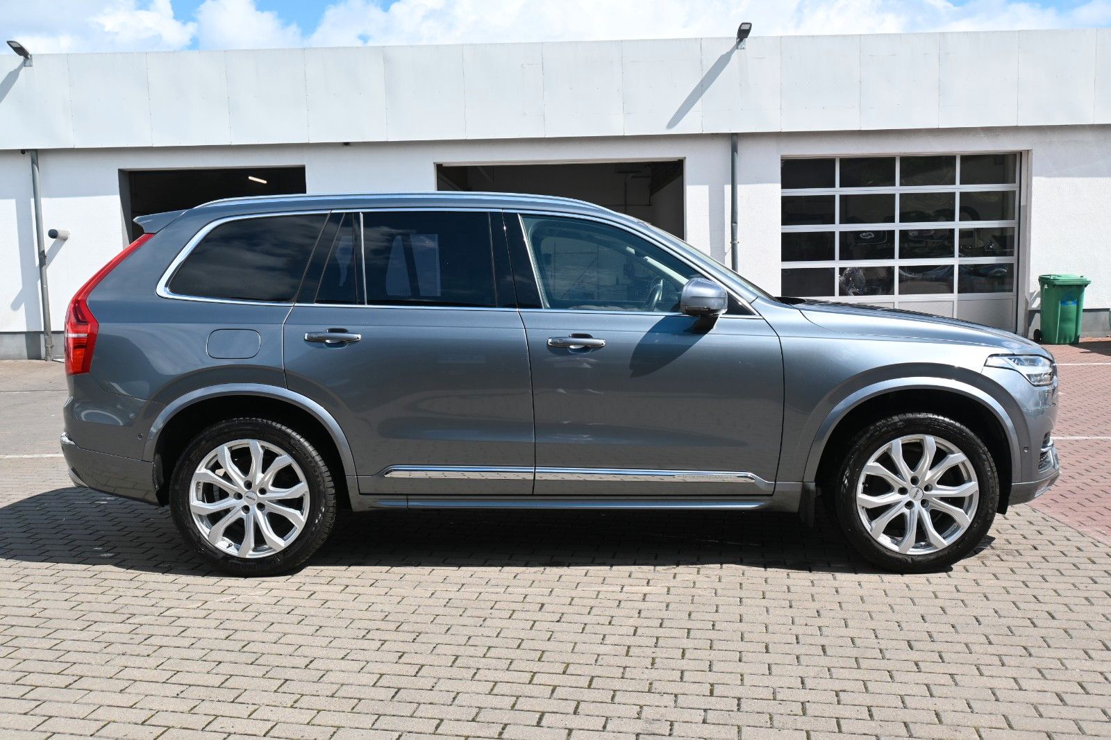 Fahrzeugabbildung Volvo XC90 D5 AWD Autom Inscription*STDHZG*360*ACC*7-S