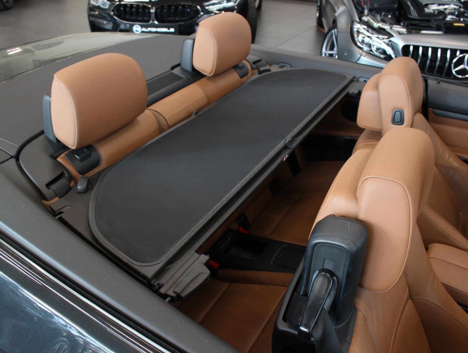 Fahrzeugabbildung BMW 325i Cabrio  M Sport Edition*Bi-Xenon*Navi*PDC