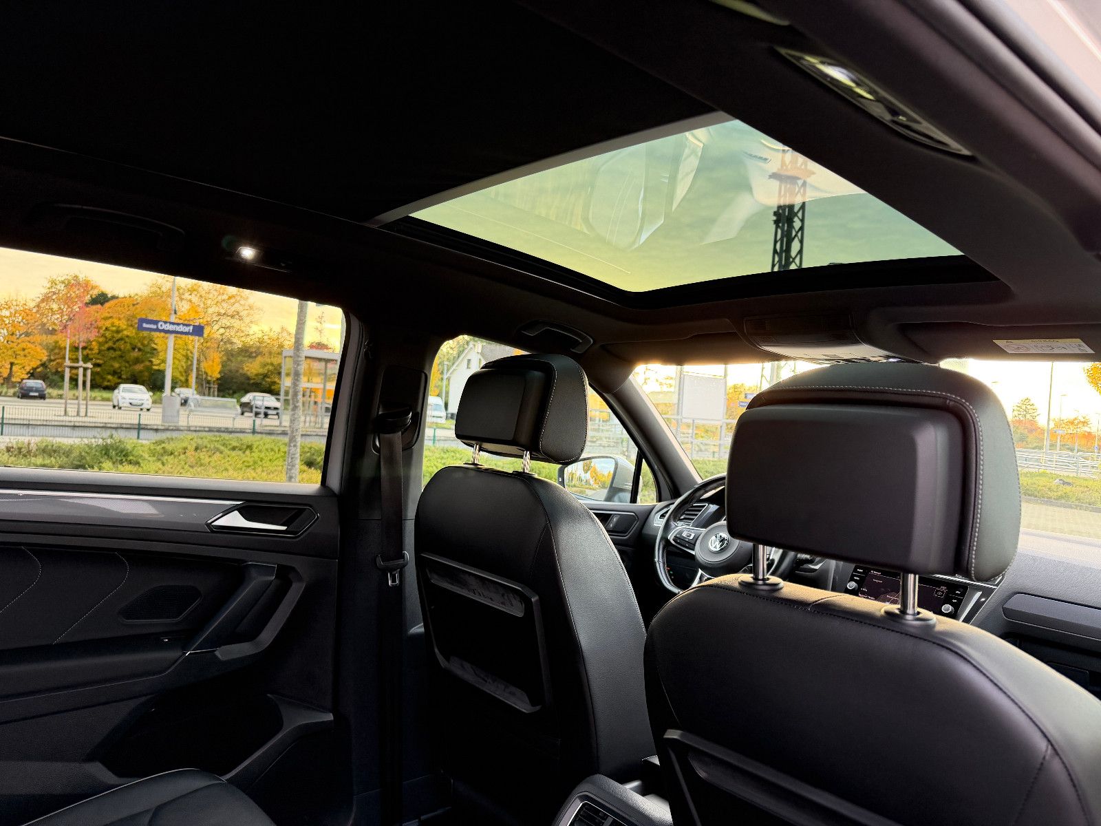 Fahrzeugabbildung Volkswagen Tiguan Allspace Highline 4Motion/R-LINE/PANO/LED