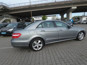 Mercedes E 200 - 6