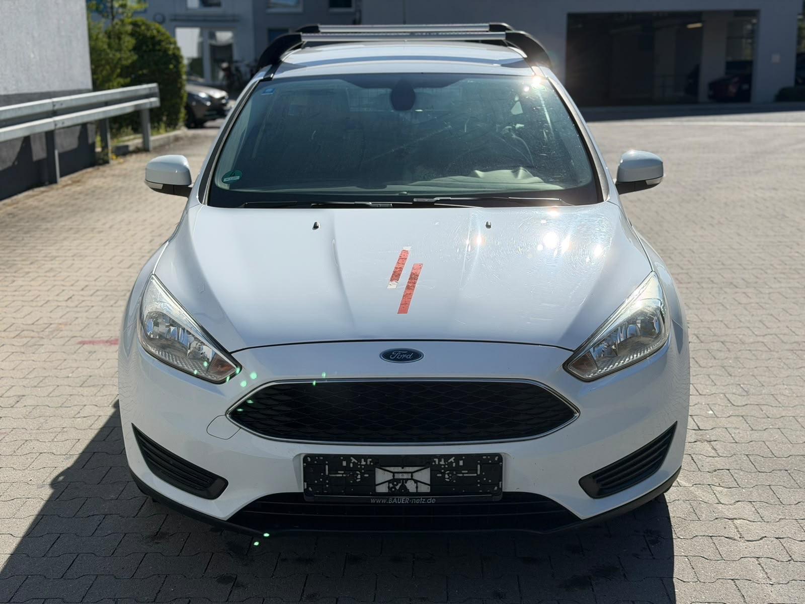 Ford Focus 2015 — вигляд ззаду
