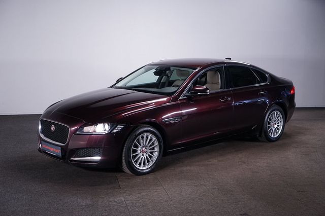 Jaguar XF 2.0 20d Pure Aut.*RFK*Keyless*Winter-P*Hifi*N