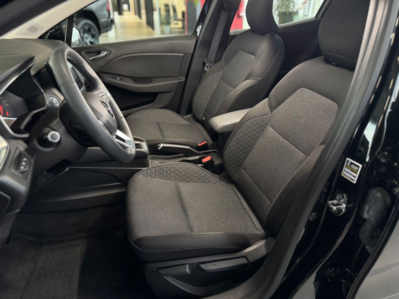 Fahrzeugabbildung Renault Clio V 1.0 TCe Zen