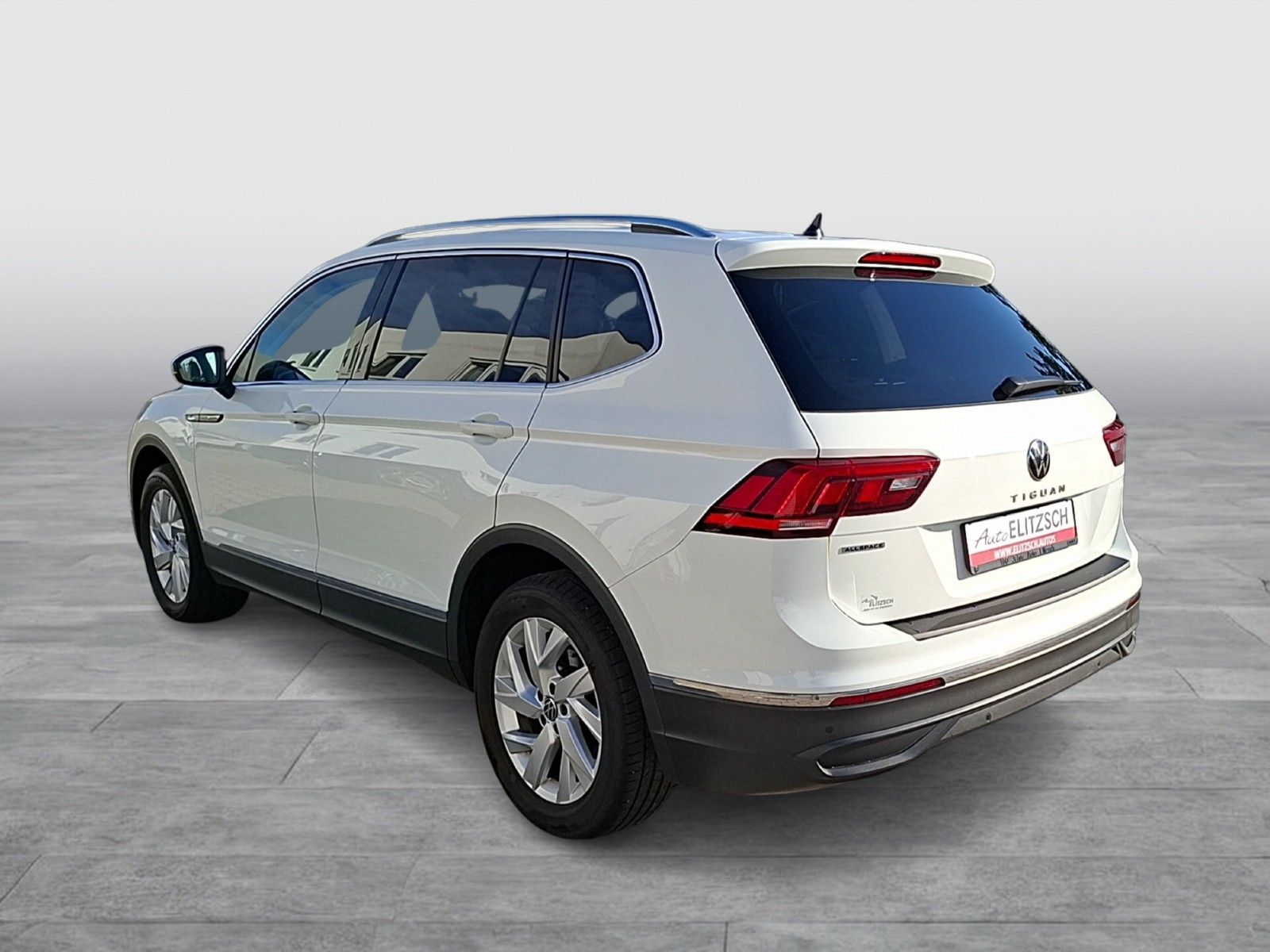 Fahrzeugabbildung Volkswagen Tiguan Allspace TSI Life DSG 7-Si LED Navi VC HU