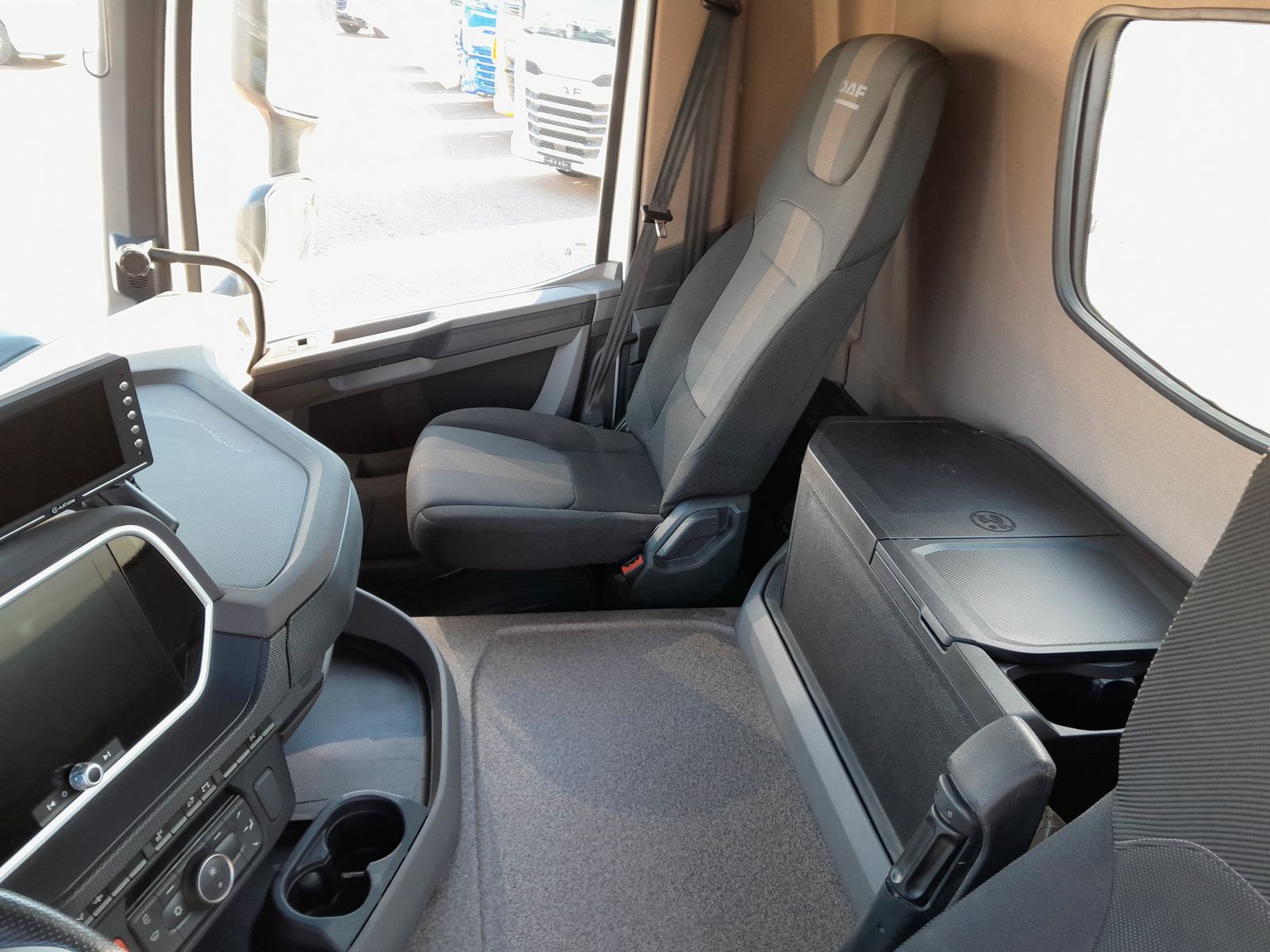 Fahrzeugabbildung DAF FA XDC 450