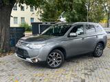 Mitsubishi Outlander  4WD*7xSitzer*AHK* EHk*LMF*Multi-L*Led - Mitsubishi Outlander in Magdeburg