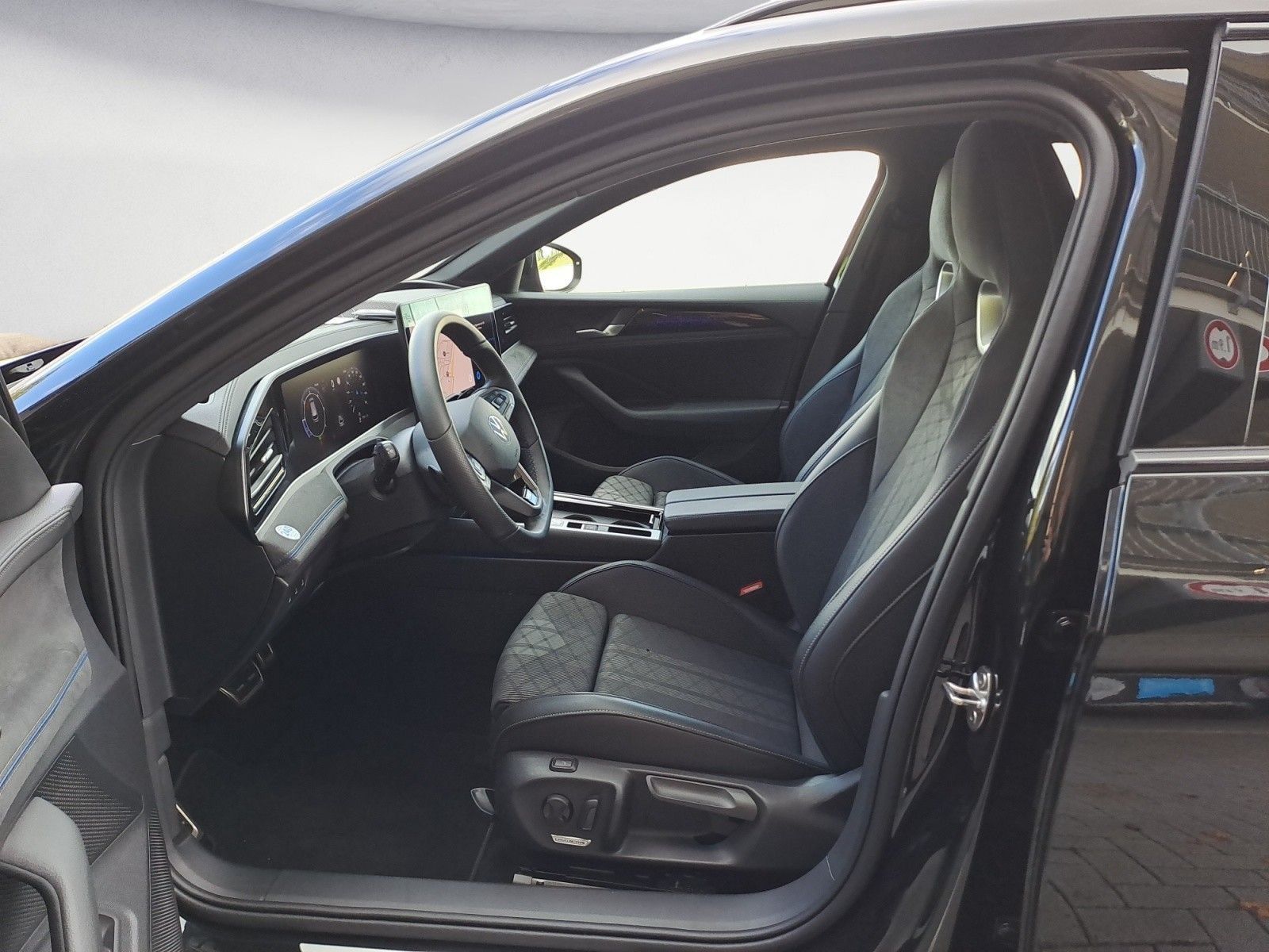 Volkswagen Passat Variant - Bild 8