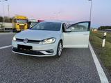 Volkswagen Golf 1.4 TSI 92kW Sound Var.  Sound mit Webasto - : V mit