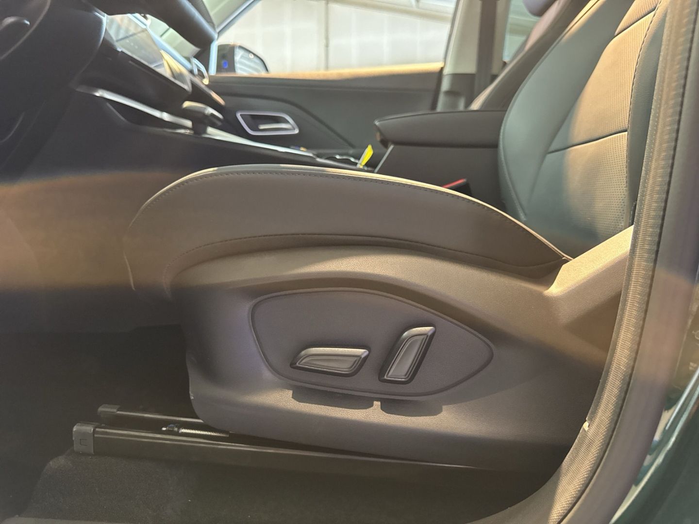 Fahrzeugabbildung MG ZS Hybrid+ LUXURY AT MY25 TOP FINANZ* Navi 360 C