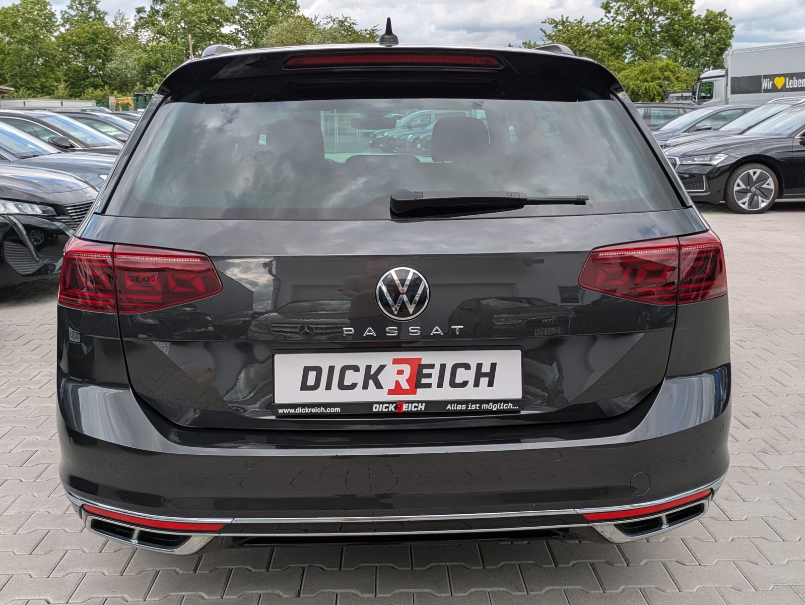 Fahrzeugabbildung Volkswagen Passat 2.0 TDI 2x R-Line MATRIX*KAMERA*ACC*NAVI
