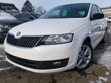 Skoda Rapid Spaceback Elegance*1.6 TDI Automatik - Skoda Rapid: Elegance