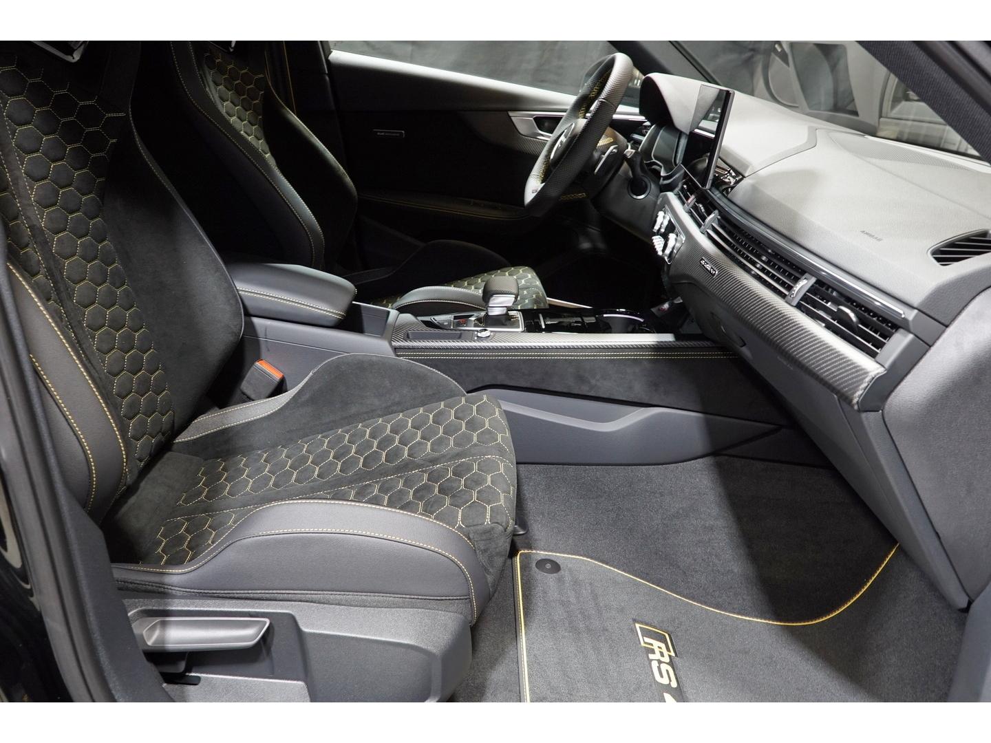 Audi RS4 Avant EDITION 25 YEARS CARBON KERAMIK 300 KM