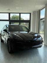 Porsche Cayenne 3.0 - Porsche Cayenne mit Benzin-Antrieb: Kombi, Automatik