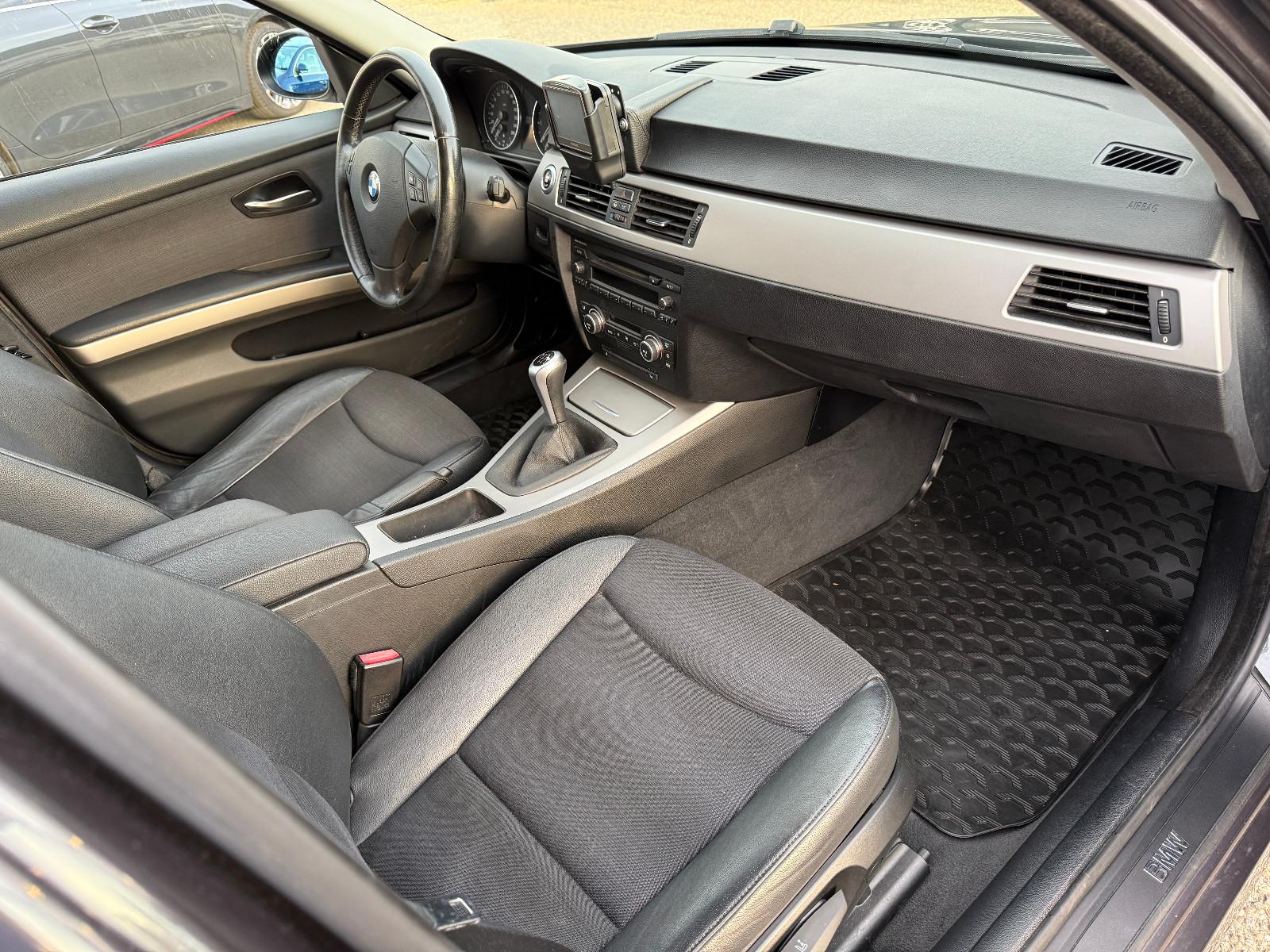 BMW 320 2007 — photo 10