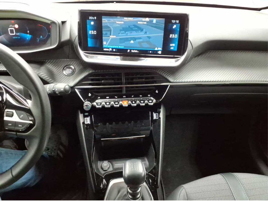 Fahrzeugabbildung Peugeot 208 1.2 Allure Pack LED/NAVI/DAB/SHZ/SPORTSITZ/8