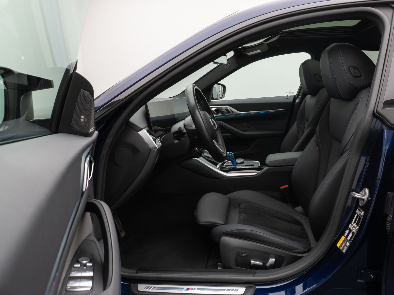 Fahrzeugabbildung BMW i4 M50 Gran Coupé 360°DAB HUD H/K Glasdach 20Zol